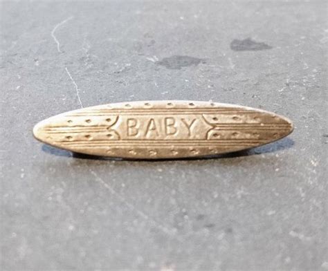 Vintage Victoria Baby's Pin